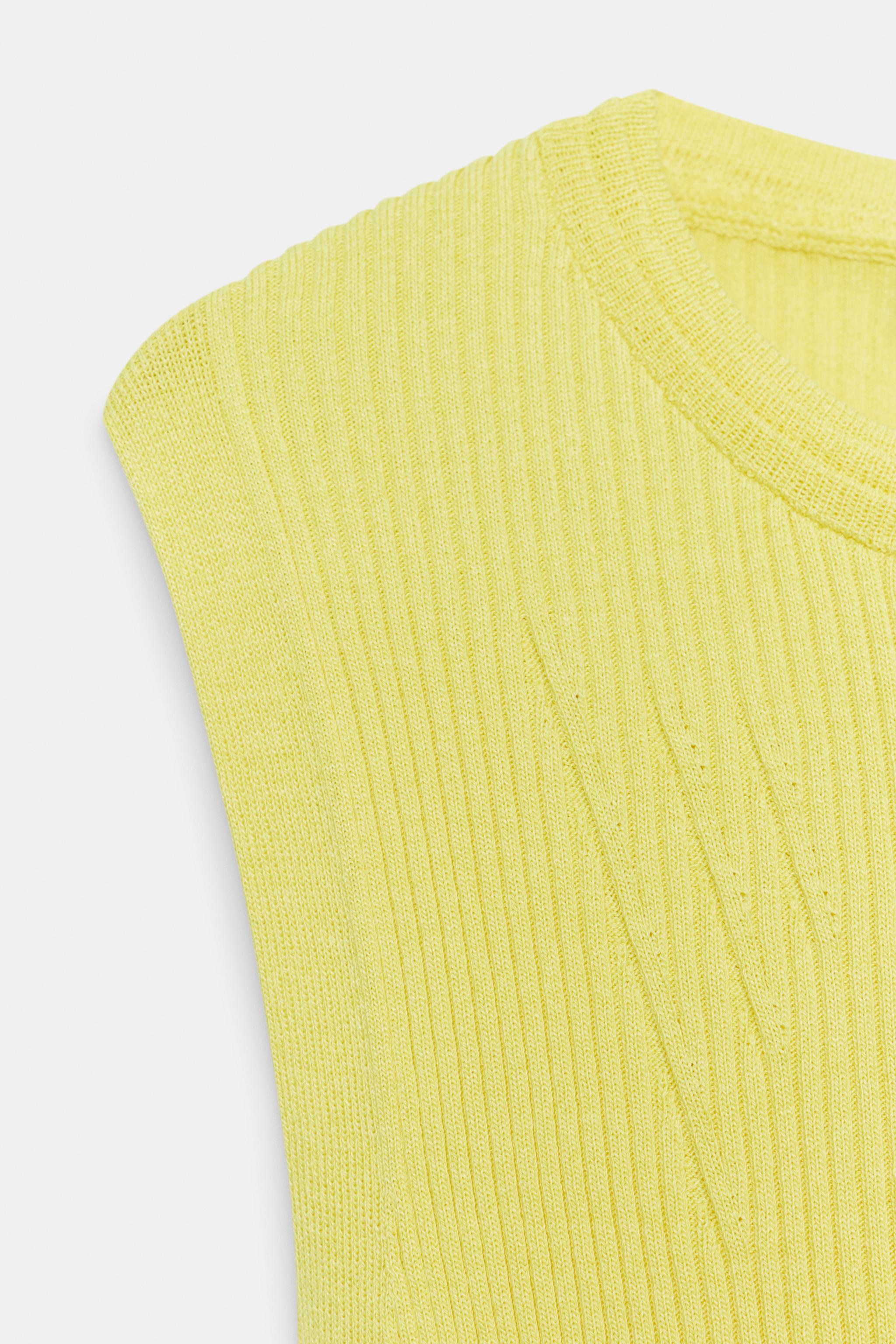 ASYMMETRIC RIB KNIT TOP